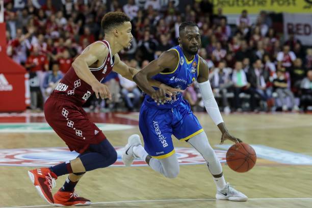 在伤病上频 在伤病上频